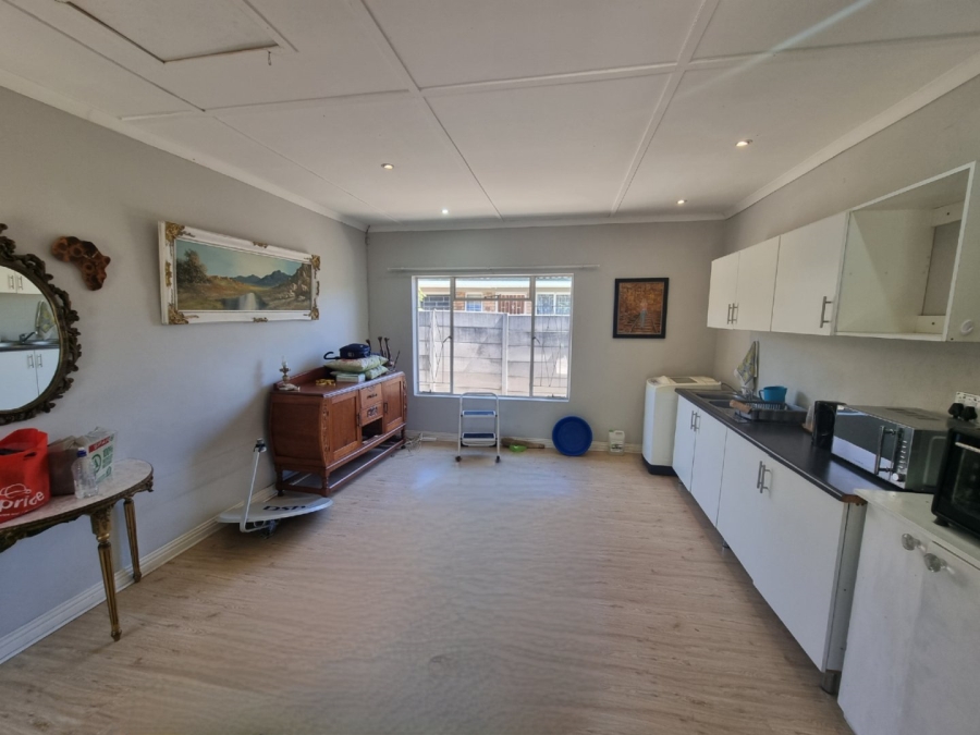 5 Bedroom Property for Sale in Eureka Free State